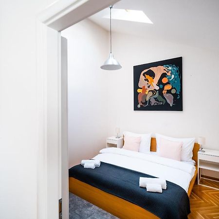 Luxurious Woodrow Wilson Apt In Prague Centre Exteriör bild