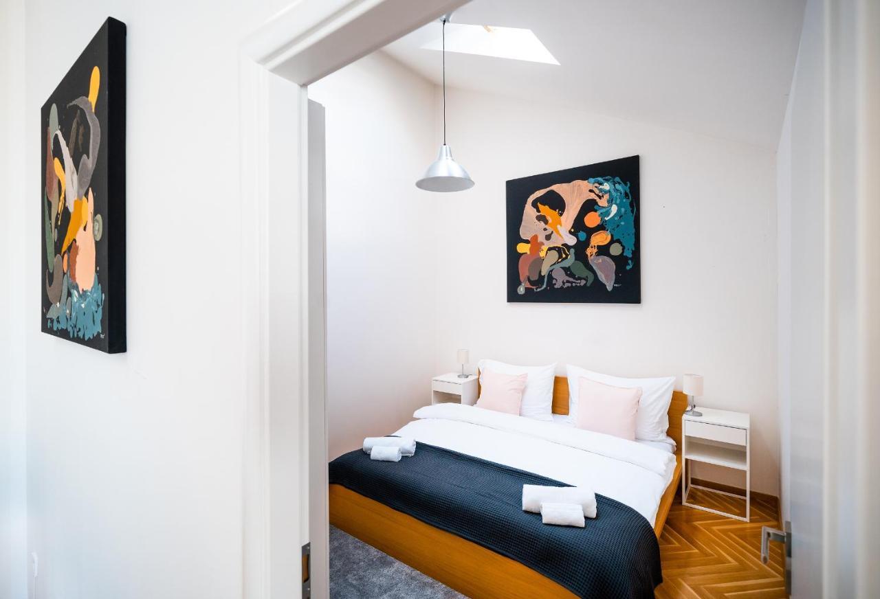 Luxurious Woodrow Wilson Apt In Prague Centre Exteriör bild