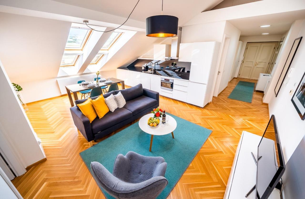 Luxurious Woodrow Wilson Apt In Prague Centre Exteriör bild