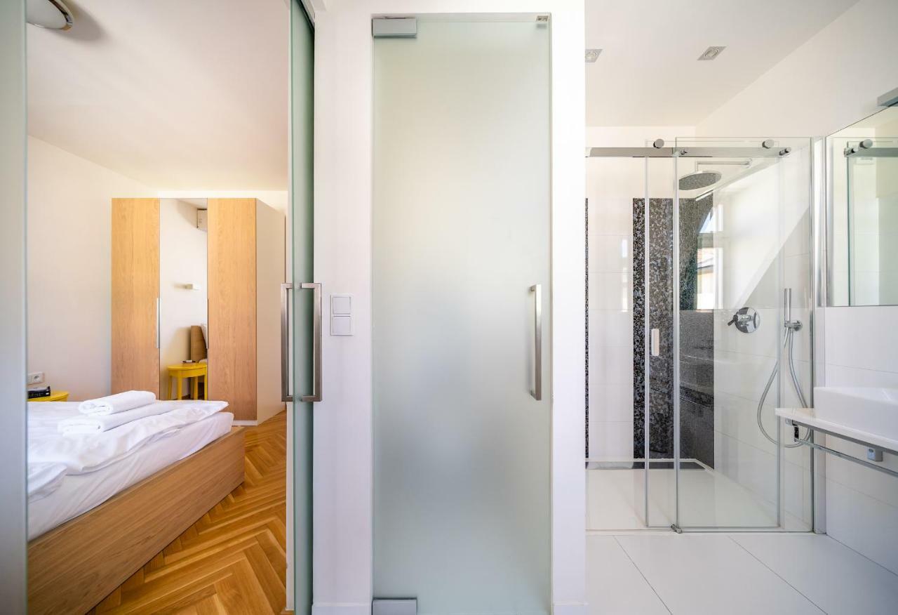 Luxurious Woodrow Wilson Apt In Prague Centre Exteriör bild